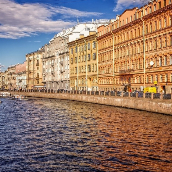 За год 1 кв. м жилья в Петербурге подорожал на 5,6%, в Ленобласти – на 17%